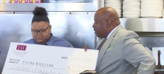 Teen Gets College Scholarship After Random Act of Kindness