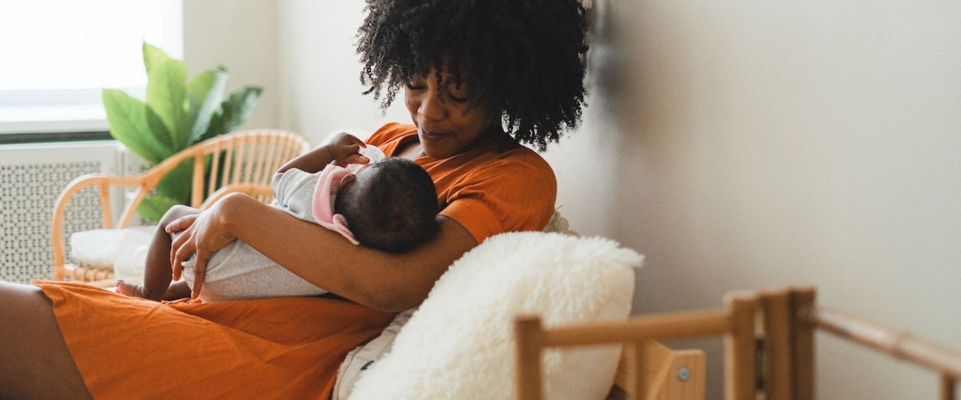 8 simple and practical ways to show up and support a new mum