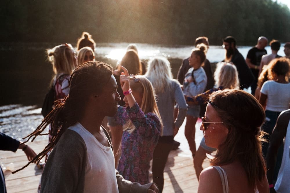 7 Tips to Help Navigate Parties When You're in Recovery