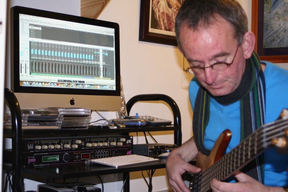Rob-in-his-studio