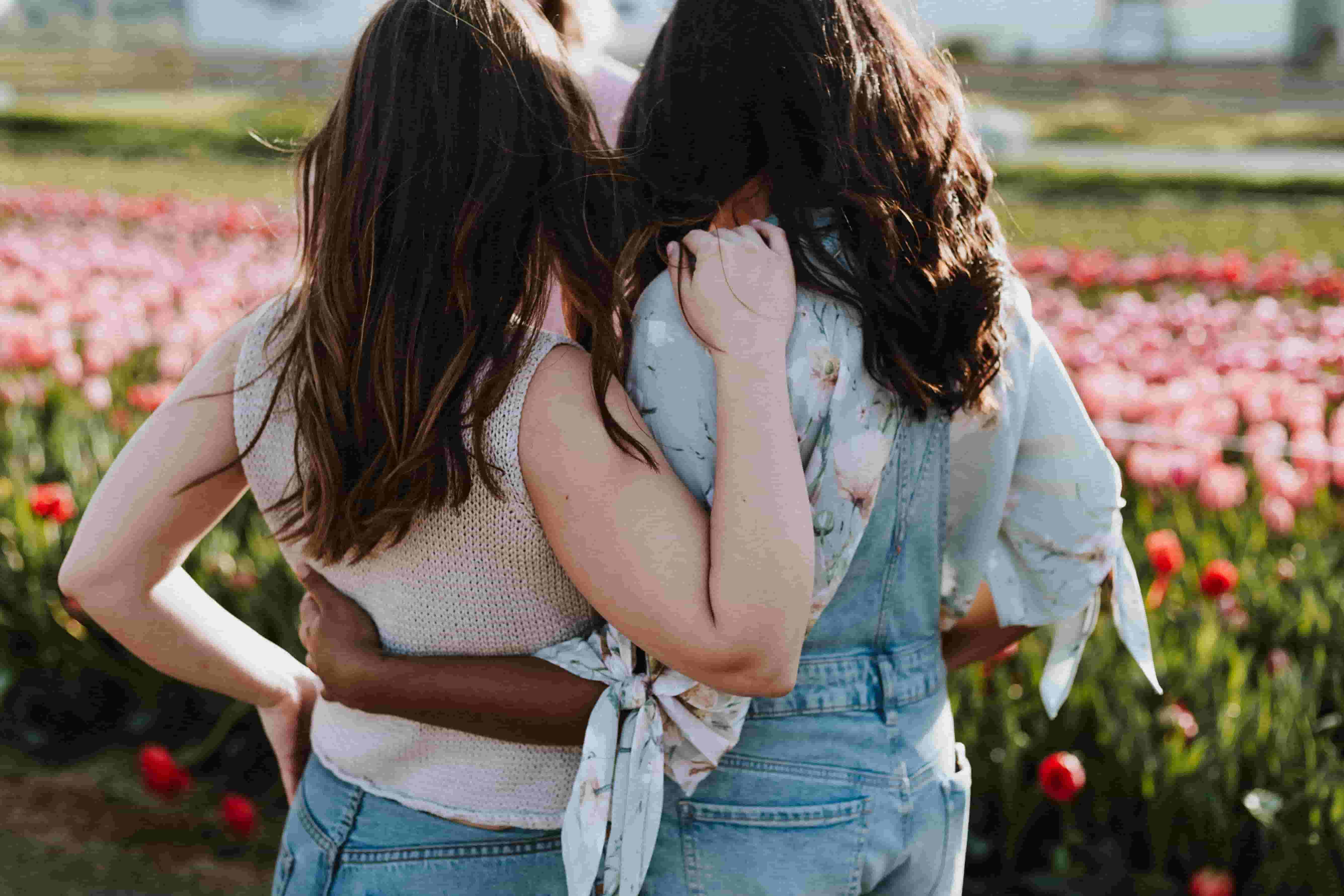 How to Help a Friend Who Self-Harms