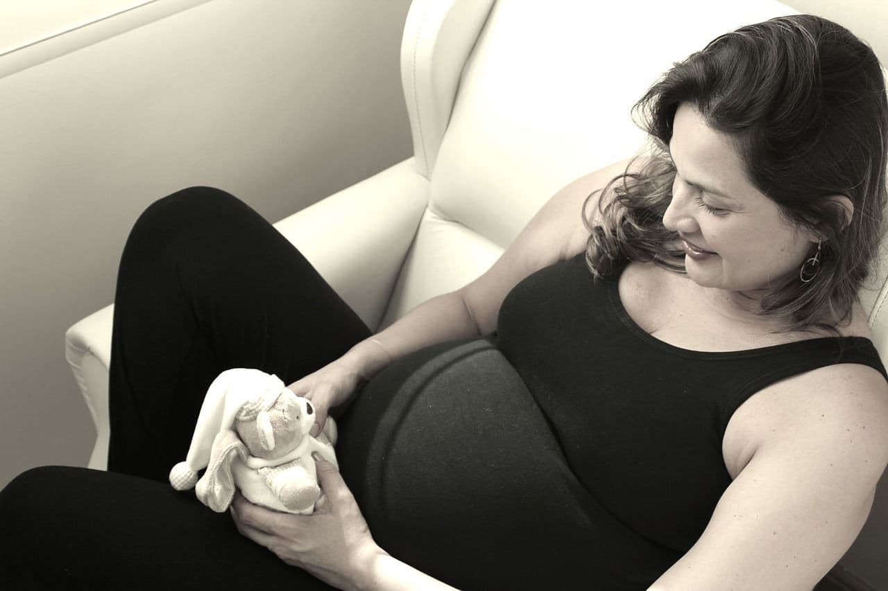 The complete guide to pregnancy anxiety