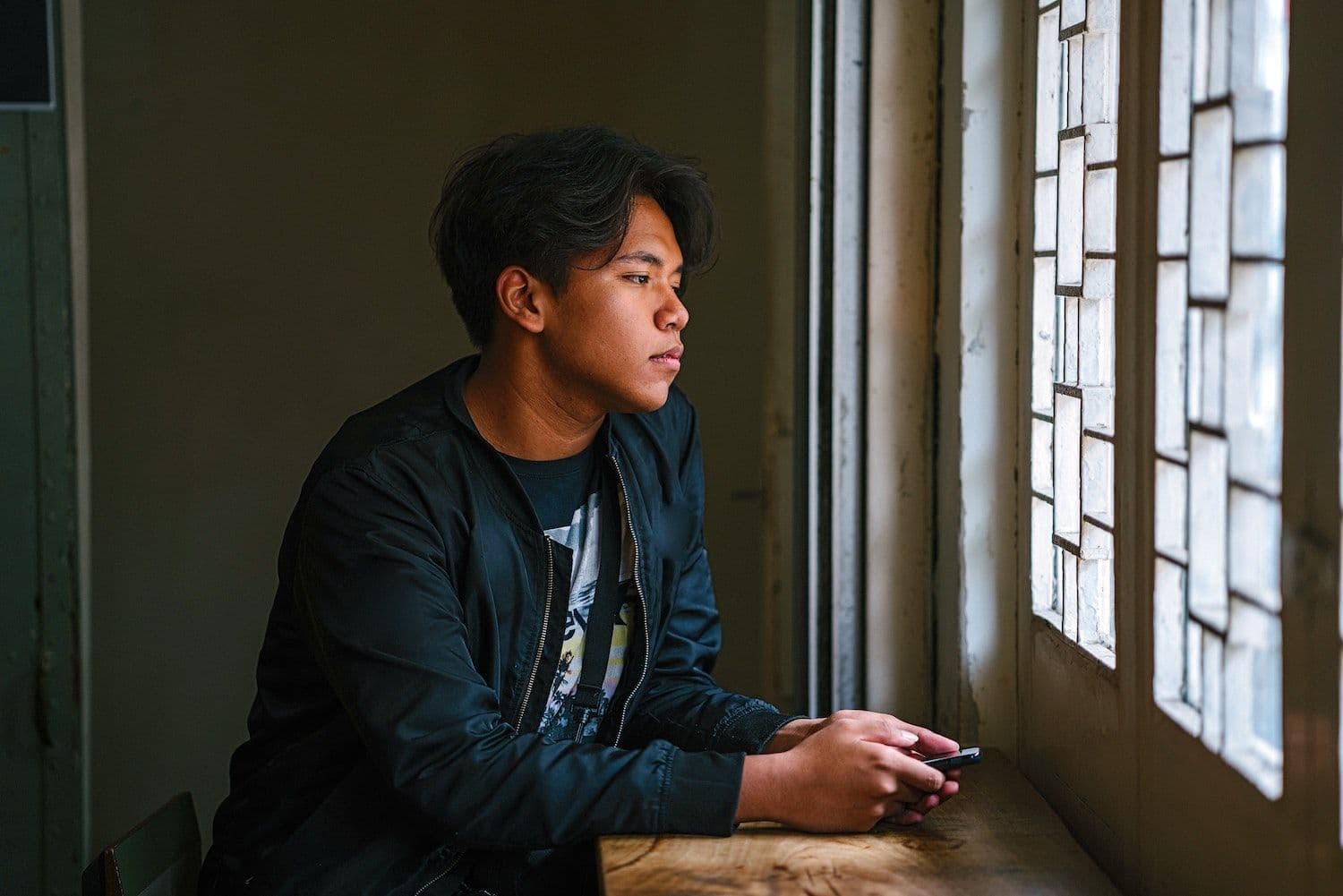 Single men are suffering most from loneliness right now