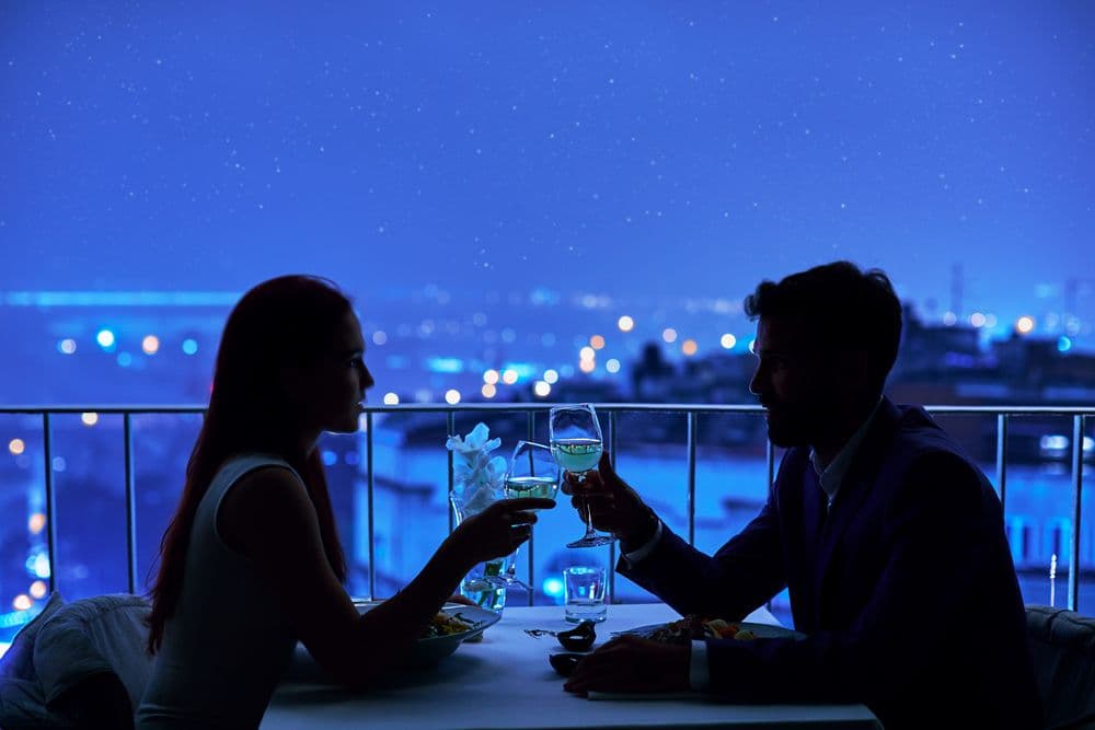 6 ways to connect on a socially-distanced date