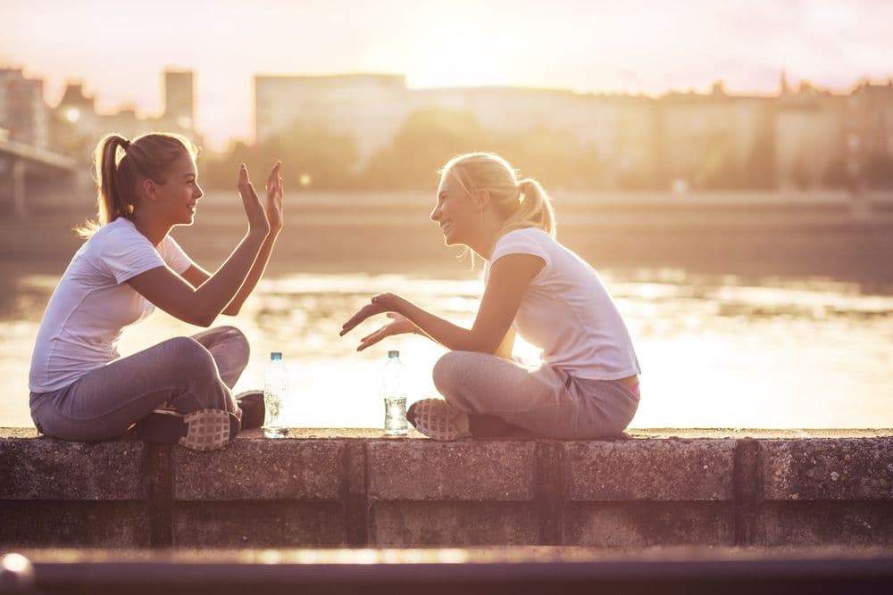 Study finds that teens can ‘catch’ moods from friends