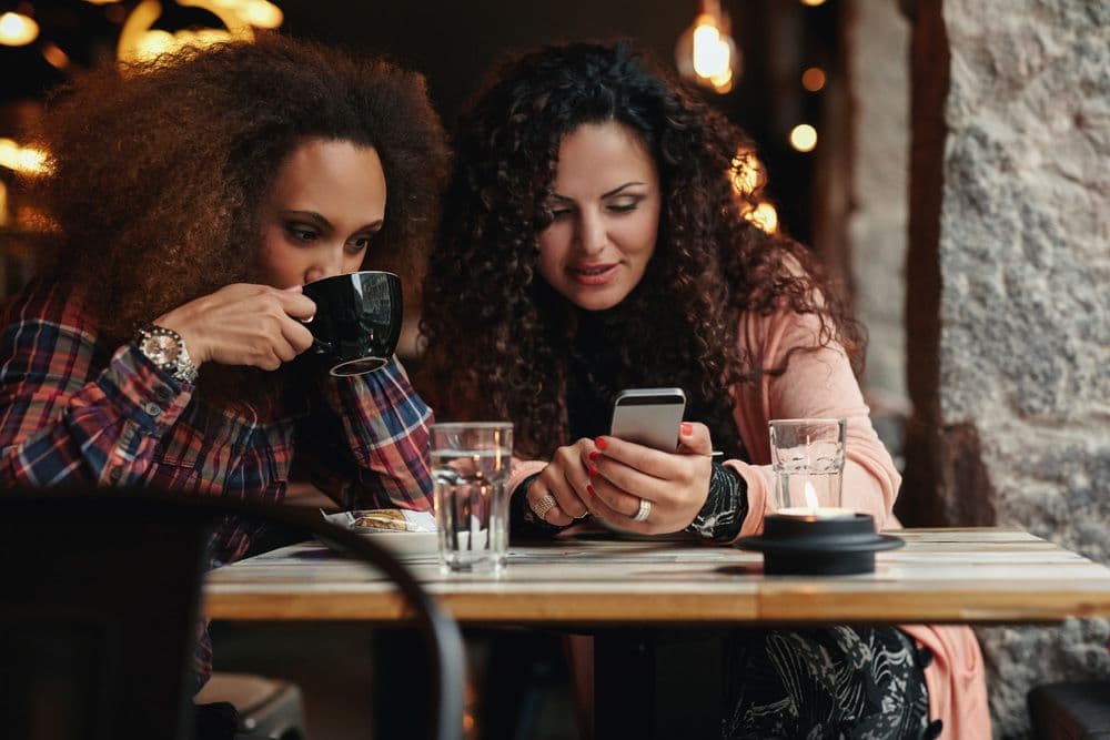 30 questions to deepen your friendship