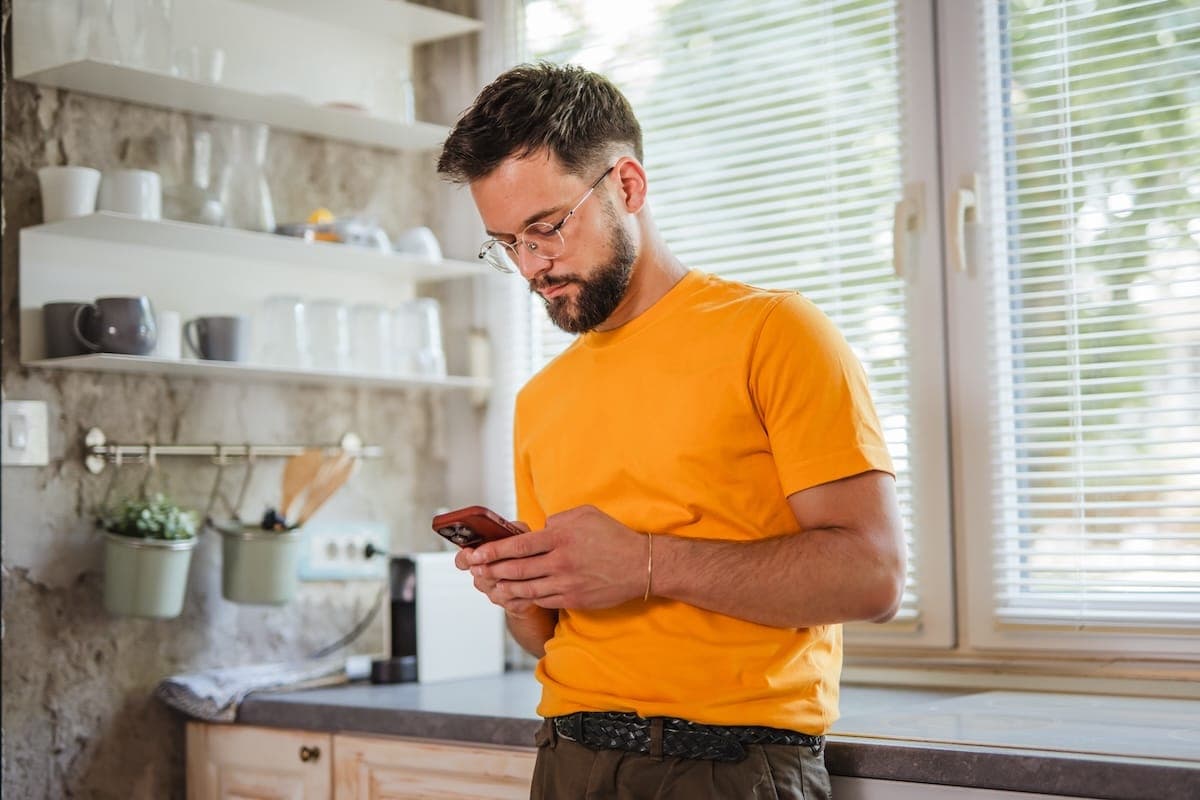 Tips on how to spot mental health misinformation online
